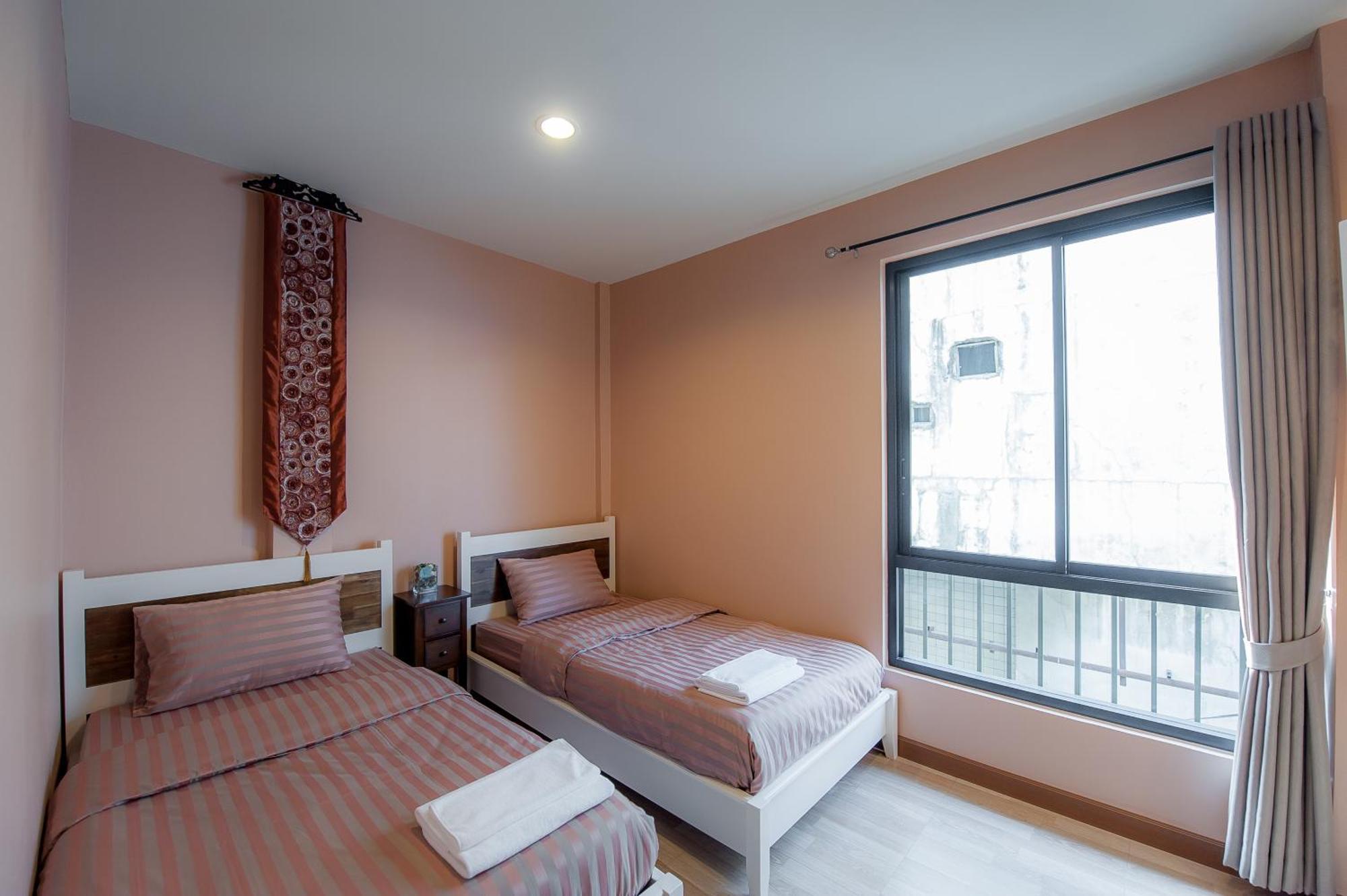 Full House Hotel Bangkok Room photo